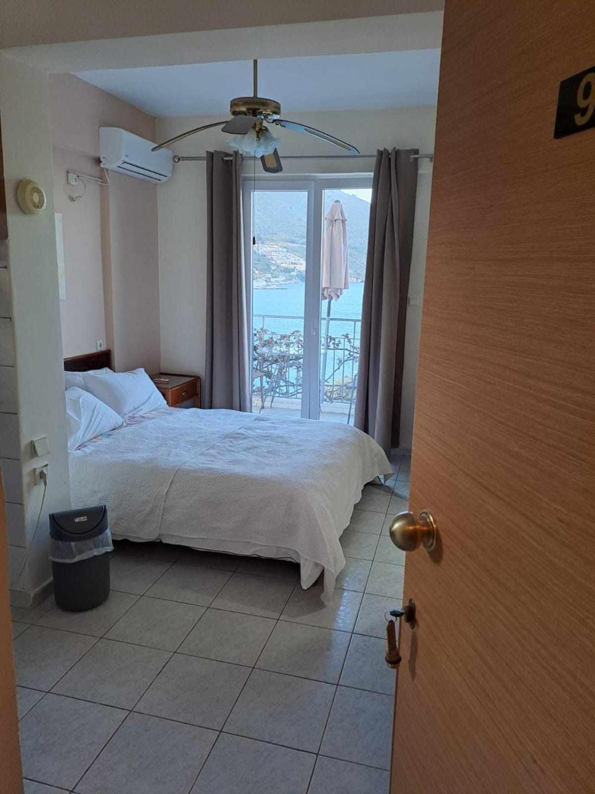 Ballas Apartments Agia Efimia Exterior foto