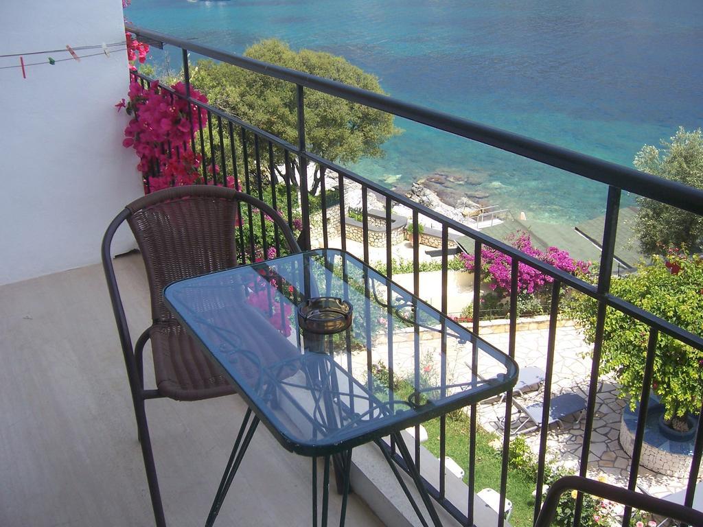 Ballas Apartments Agia Efimia Cameră foto
